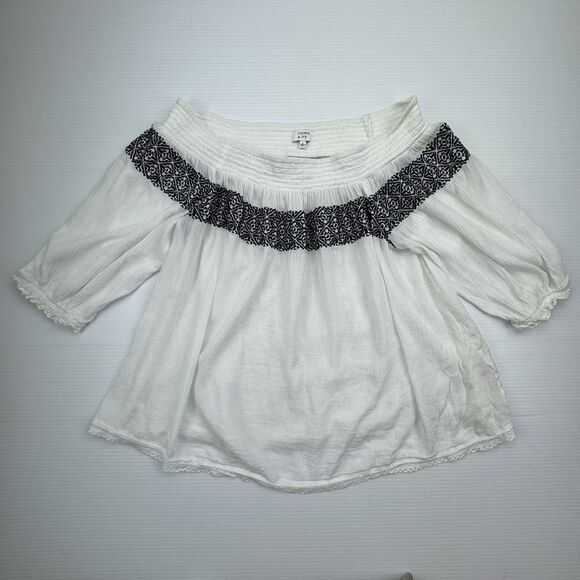 Crown & Ivy Women’s Large White Embroidered Peasant Boho Blouse Top L - Picture 5 of 10